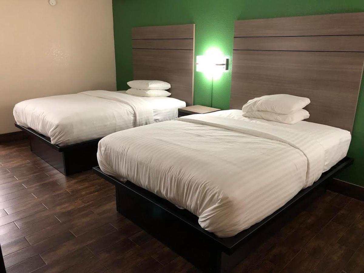Travelers Inn And Suites Wharton ภายนอก รูปภาพ